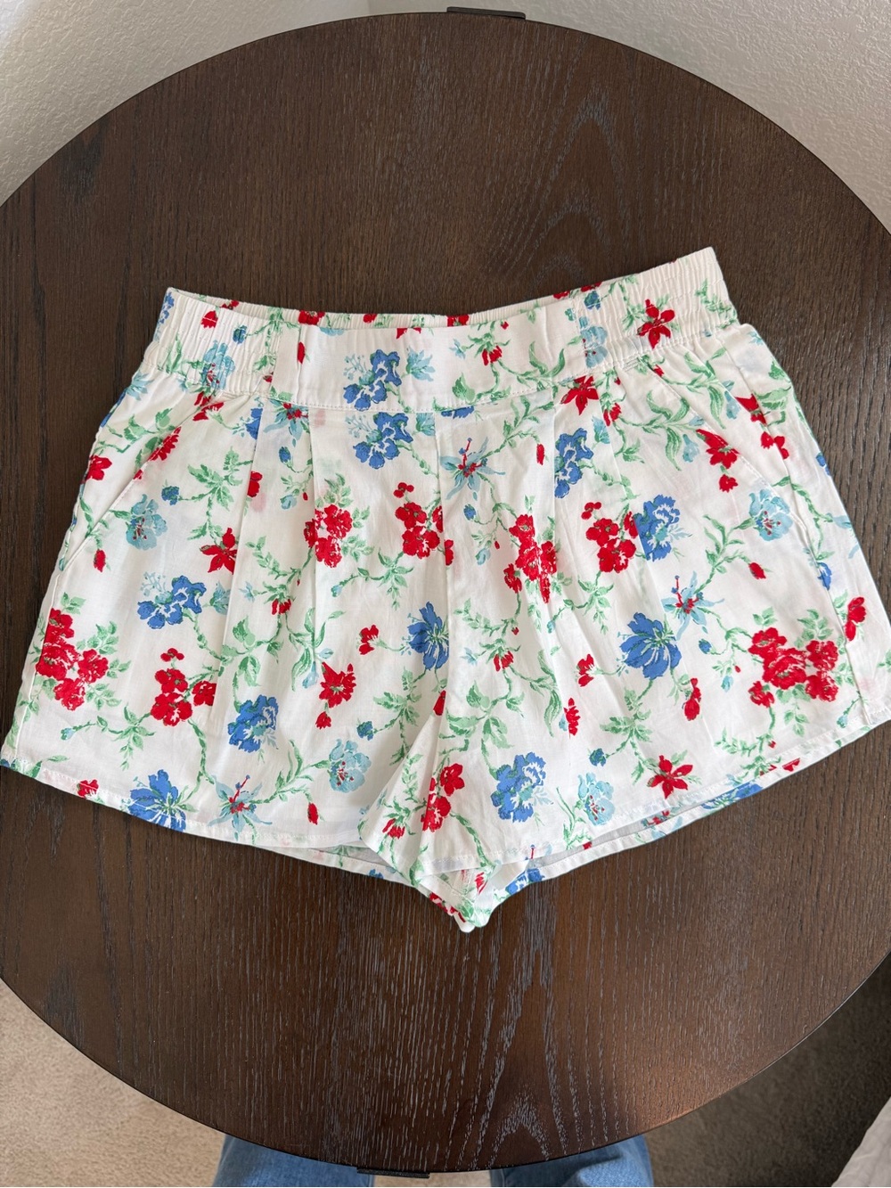 NWOT- JANIE and JACK- White Floral High-Waist Shorts- 7